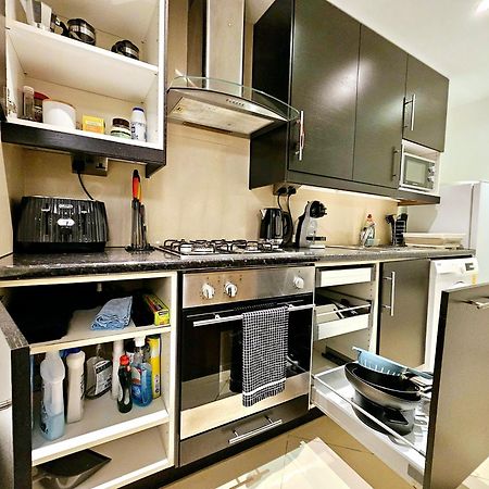Modern Hyde Park Home With Private Entrance & Private Back Patio Near Bayswater & Paddington Stations Londra Exterior foto